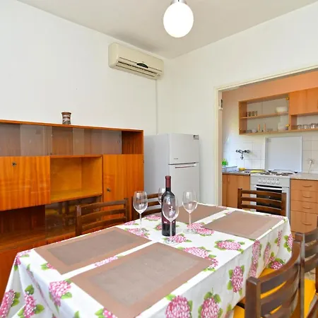 2280 Apartamento